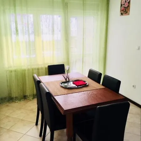 Apartment Strong Apartmani Belgrade